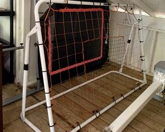 Item 397:  Franklin Bounce Back - 72.75" x 47":  $45.00