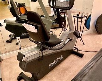 NordicTrack Commercial 400 fitness exercise bike