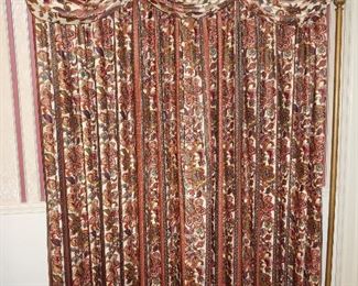 Matching Drapes to the Bed spread sold as set