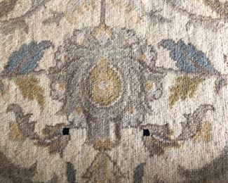 Ivory Persian Tabriz Traditional Style Black Medallion
12 X 9