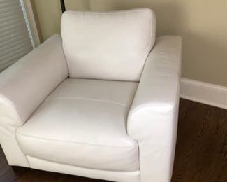 Leather Sofa
Natuzzi Leather - made in Italy
