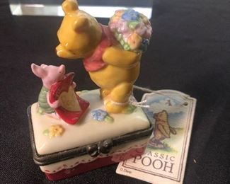 Pooh with Piglet Trinket Box  - Canon falls