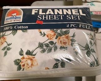 New In Package Flannel Sheet Set $12.00