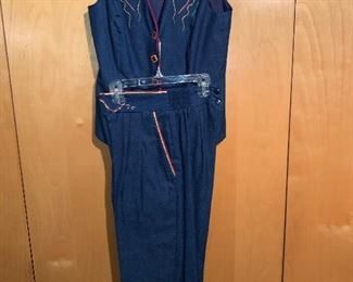 Kite Outfit Size Small $12.00