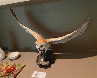 another view of the owl sold in previous photo