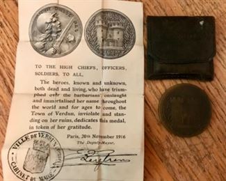 Medal from Verdun with certificate and leather pouch