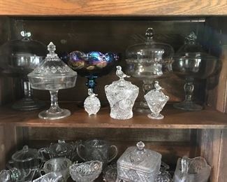 Lots of glassware 
