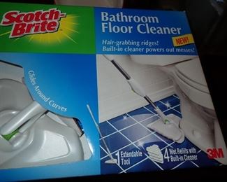 FLOOR CLEANER IN BOX