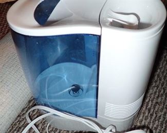 HUMIDIFIER 