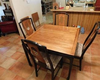 dining table, 4 chairs