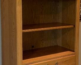 Bookcase Lighted w Glass Shelf