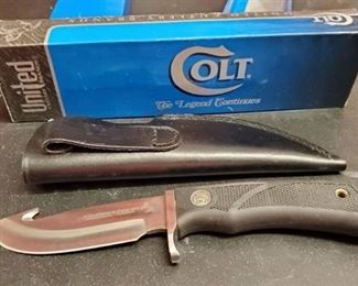Colt Sporting Knife Drop Point Blade With Gutting Hook CT0006