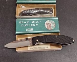 (2) Bear Pocket Knives 711