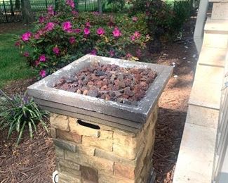 Gas fire pit