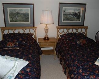 vintage twin beds