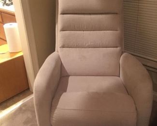 Recliner Great Condition Microfiber Fabric Easy to Maintain