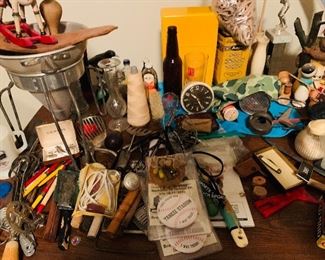 TONS OF SMALL ADVERTISING COLLECTIBLES
