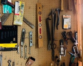 LOTS OF OLD AND NEW TOOLS