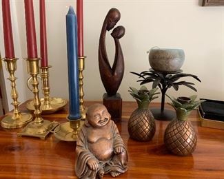 MISCELLANEOUS BRASS AND SMALL DECORATIVE ITEMS