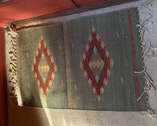 Floor rug