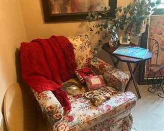 Cute arm chair, pillows, more