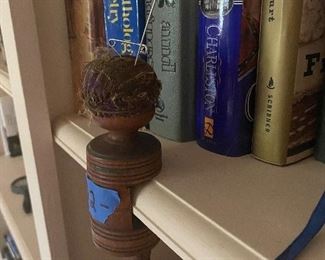 Clamp-on pin cushion