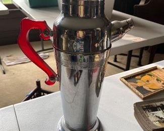 Fancy vintage cocktail shaker/pourer