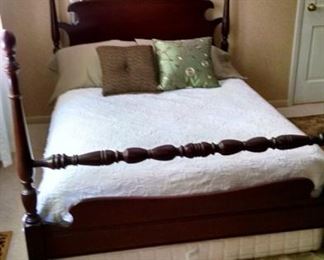 Vintage 4 poster bed