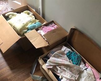 Baby clothes & accessories 
