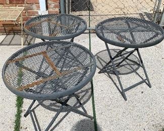 	#96	round tables 3@$5 each	 		