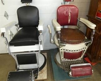 VIEW 3 2 PORC. BARBER CHAIRS 