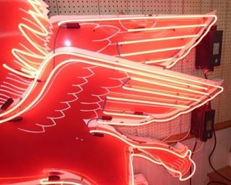 VIEW 7 CLOSE UP NEON WINGS 