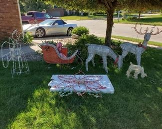 Lighted Christmas Lawn Decorations