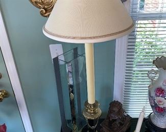 $40 VINTAGE TABLE LAMP- 2 AVAILABLE
