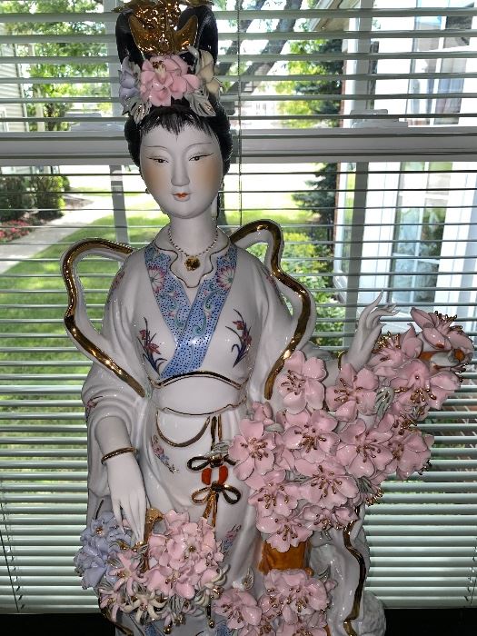 $135 LARGE PORCELAIN ASIAN LADY WITH FLOWERS FIGURINE
13” WIDTH x 28” HEIGHT 
