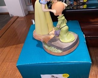 $95 WDCC Disney Snow White and Dopey A Sweet Send-Off #4006685 Mint in Box w/COA