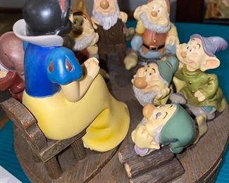 $50 Disney Snow White and the Seven Dwarfs Markrita Figurine Pin Box Apple Pin RARE