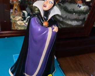 $60 WDCC Snow White & Seven Dwarfs “Who Is The Fairest One Of All” Evil Queen W Box!
