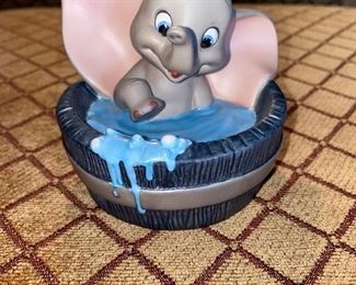 $25 WDCC 1995 Membership Sculpture featuring Dumbo entitled "Simply Adorable"