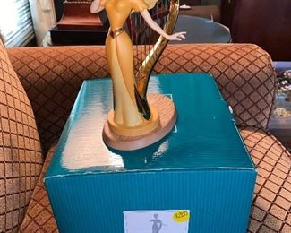 $200 RARE WDCC Walt Disney Mickey And The Beanstalk Singing Harp Beautiful Figurine