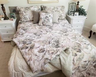 https://ctbids.com/#!/description/share/537425 Bedding set by Croscill. Leafed design bedspread measures 94x96. Includes comforter, smaller coordinating comforter, 3 throw pillows, bedskirt, and 2 pillow shams. Smoke and pet free home. See other lots for some of the other items you see in the cover photo.