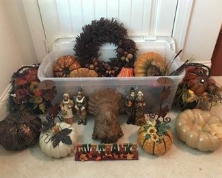 https://ctbids.com/#!/description/share/537585 Thanksgiving and Fall Decorations. Includes 2 fall themed baskets, assorted pumpkins, turkey, give thanks sign, and more. See photos for details. Some items are breakable.