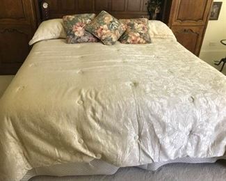 https://ctbids.com/#!/description/share/537628 King Sized MLILY Mattress, Box Spring, and Bed Frame. Bedding is not included. Mattress is by MLILY. has two twin box springs. Frame should be collapsible.