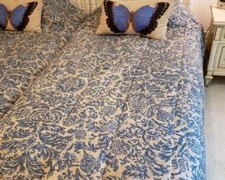 https://ctbids.com/#!/description/share/537554 Headboards measures H 45 x L 41 inches. Includes Serta mattresses and box springs, bed frame, sheets, comforter and pillow.