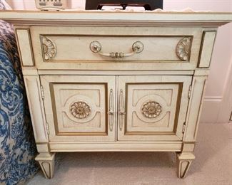 https://ctbids.com/#!/description/share/537555 Two night stands measures H 26 x L 26 x W 16 inches.