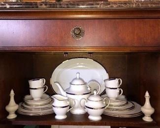 LENOX FINE BONE CHINA FROM THE CLASSIC COLLECTION (ROYAL TREASURE) PLACE SETTING FOR 4 INCLUDES 16 INCH SERVING PLATTER, DINNER SALAD, BREAD DISHES PLUS TEA CUP & SAUCER, TEAPOT, CREAMER AND SUGAR BOWL AND SALT AND PEPPER. 