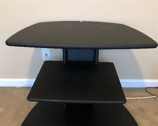 COMPUTER TABLE 25"h x 32"w x 26" d 