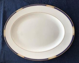 LENOX FINE BONE CHINA FROM THE CLASSIC COLLECTION (ROYAL TREASURE) PLACE SETTING FOR 4 INCLUDES 16 INCH SERVING PLATTER, DINNER SALAD, BREAD DISHES PLUS TEA CUP & SAUCER, TEAPOT, CREAMER AND SUGAR BOWL AND SALT AND PEPPER. 