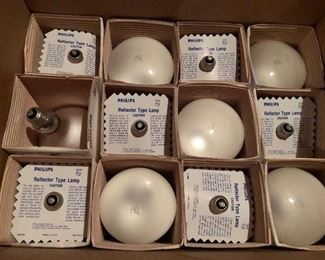 1 DOZEN PHILLPS- MADE IN USA REFLECTOR LAMP 75 WATT BULBS 
