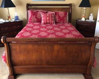 Stanley  Queen size bed  - comforter set - Chaps